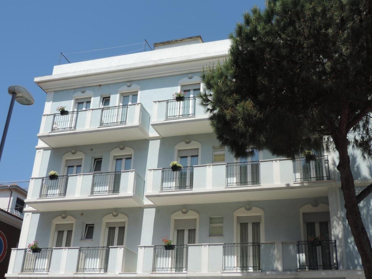 Hotel Liliana Rimini Extérieur photo