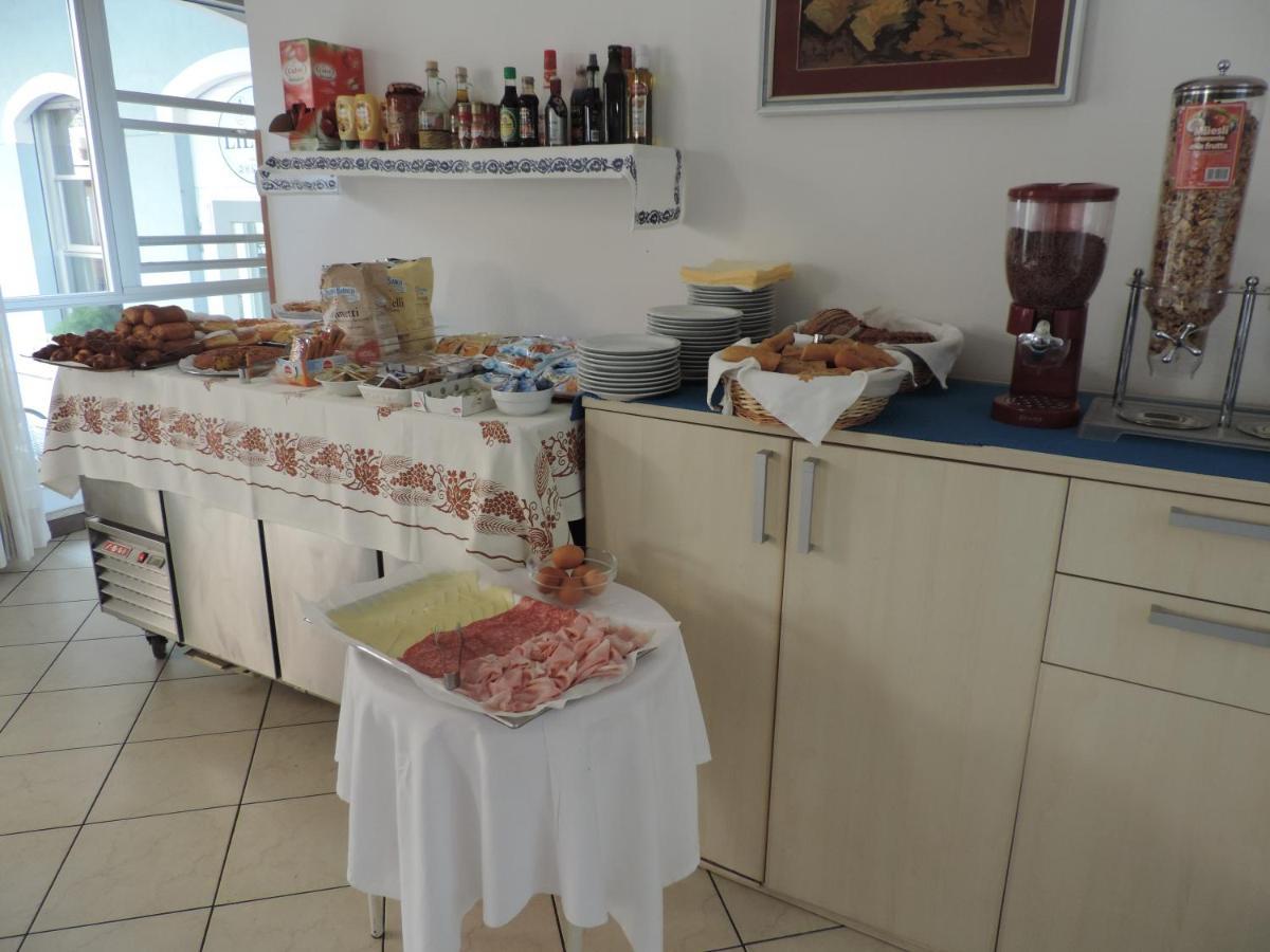 Hotel Liliana Rimini Extérieur photo